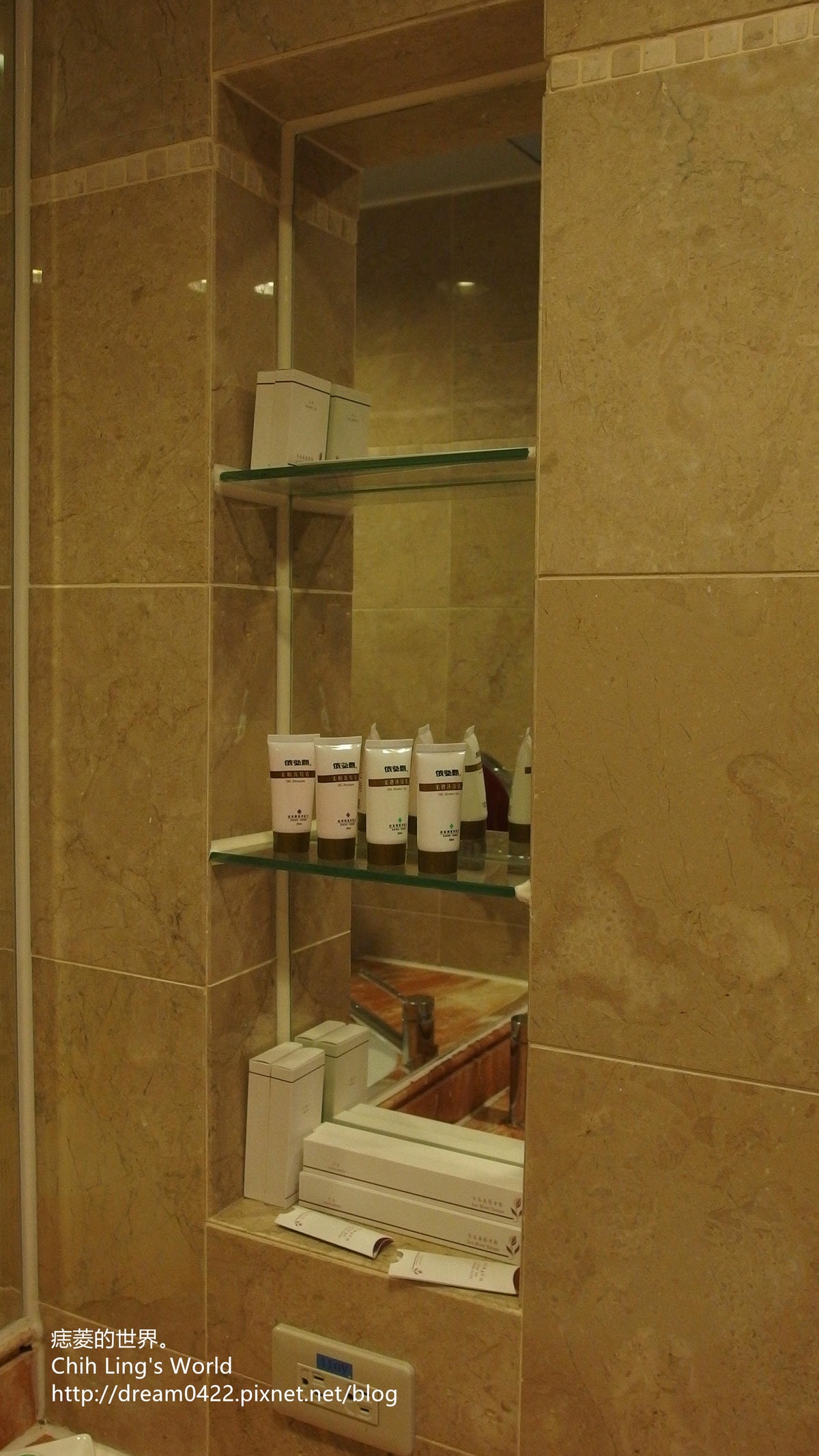 20251113-yp2xa 20251113-yp2xa