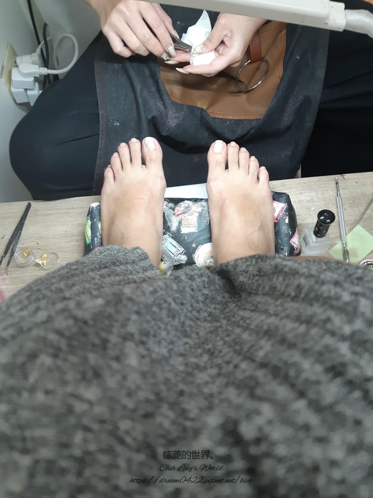 20251113-v4fbu 20251113-v4fbu