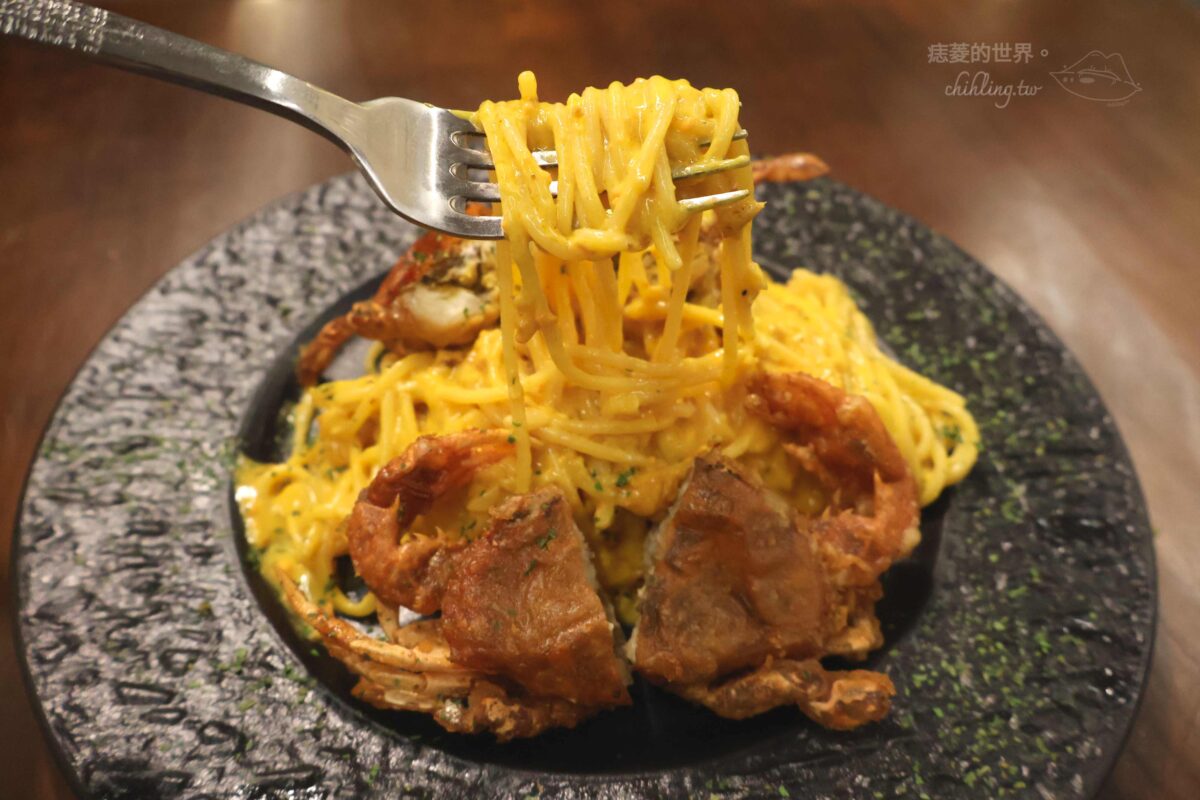 BIBO日咖夜酒：堅持義式料理手法的中和質感餐酒館，軟殼蟹義大利麵、干貝海膽奶油燉飯，道道都驚艷。
