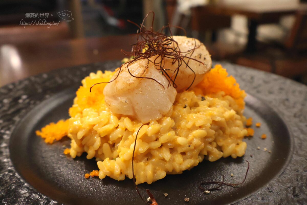 BIBO日咖夜酒：堅持義式料理手法的中和質感餐酒館，軟殼蟹義大利麵、干貝海膽奶油燉飯，道道都驚艷。