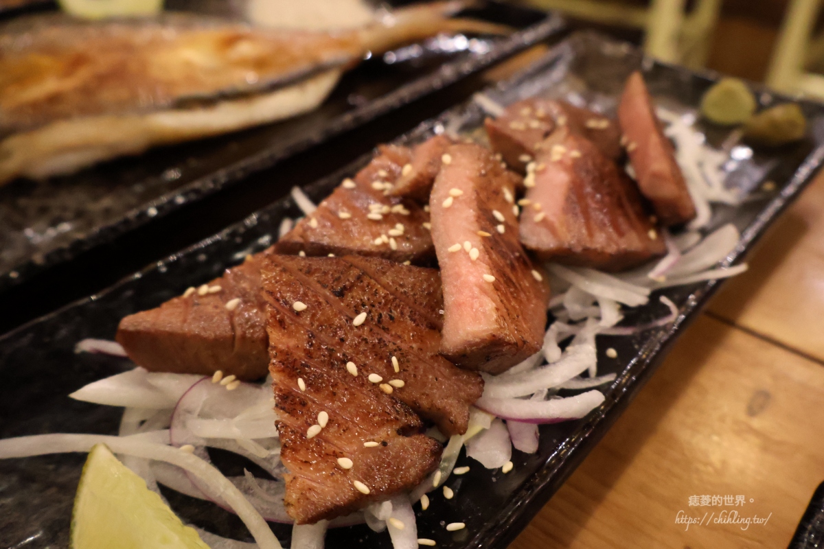 【新北/淡水】蔦燒 竹圍店：居酒屋自製超費工一夜干！大推鹽燒雞正肉、黑豚辣炒飯、解酒用雞白湯，大台北8間分店都能吃到！