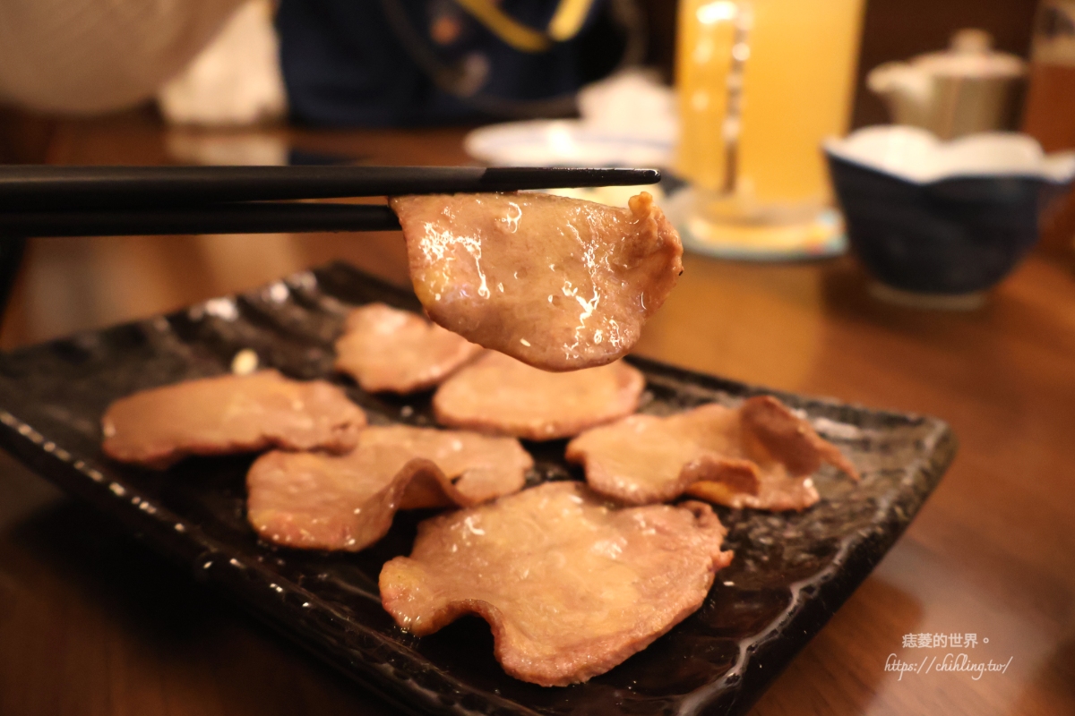 【台北中山】串藏燒鳥居酒屋：串燒、炸物、生魚片、炒物全點得到！吧檯小酌、包廂慶祝都適合的全能居酒屋。