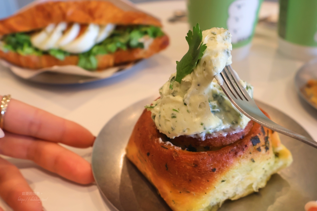 【南京三民站】ASK for Cafe：香菜拿鐵、香菜巴斯克、乳酪香菜捲、香菜可頌沒有點不到，只有你想不到！