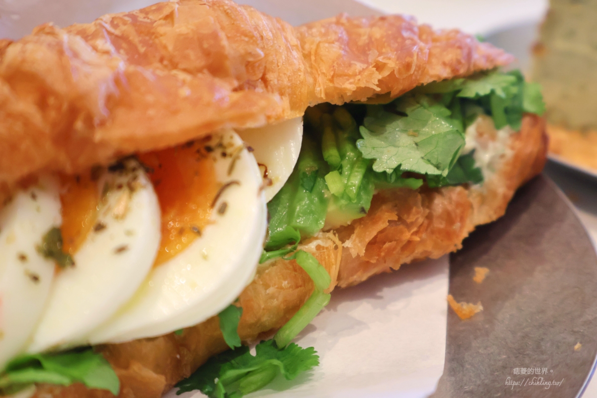 【南京三民站】ASK for Cafe：香菜拿鐵、香菜巴斯克、乳酪香菜捲、香菜可頌沒有點不到，只有你想不到！