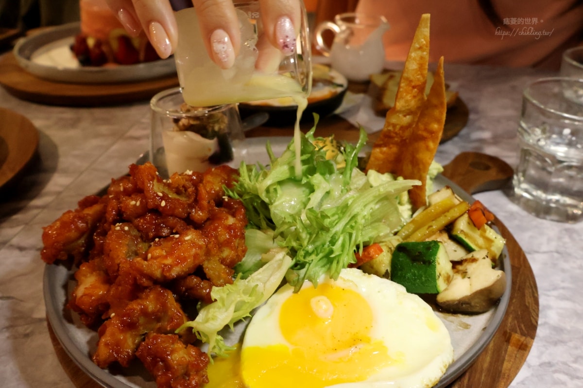 【台北/信義區】成真咖啡 ComeTrue CAFE 台北誠品松菸店:期間限定雪戀草莓舒芙蕾、大份量早午餐,來松菸看展逛街的最佳用餐選擇! - 第9張圖 【台北/信義區】成真咖啡 ComeTrue CAFE 台北誠品松菸店:期間限定雪戀草莓舒芙蕾、大份量早午餐,來松菸看展逛街的最佳用餐選擇!
