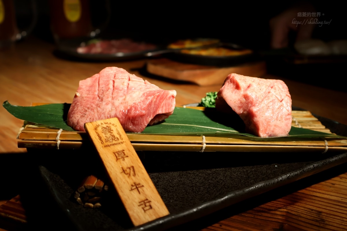 【台北/大安區】葵燒燒肉:師大夜市內的熱情系燒肉店,雙人套餐兩千有找!抱抱十秒、骰子比大小成功就送酒,一起來饋修吃燒肉! - 第9張圖 【台北/大安區】葵燒燒肉:師大夜市內的熱情系燒肉店,雙人套餐兩千有找!抱抱十秒、骰子比大小成功就送酒,一起來饋修吃燒肉!