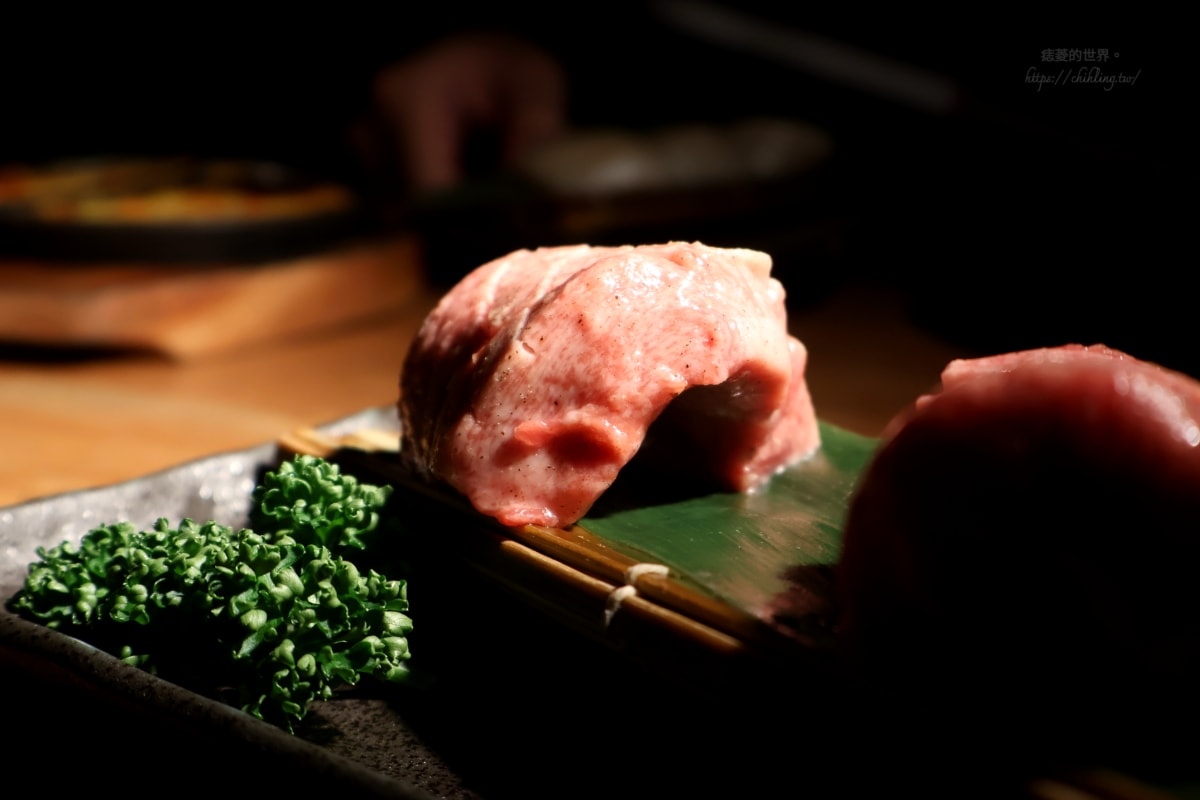 【台北/大安區】葵燒燒肉:師大夜市內的熱情系燒肉店,雙人套餐兩千有找!抱抱十秒、骰子比大小成功就送酒,一起來饋修吃燒肉! - 第10張圖 【台北/大安區】葵燒燒肉:師大夜市內的熱情系燒肉店,雙人套餐兩千有找!抱抱十秒、骰子比大小成功就送酒,一起來饋修吃燒肉!