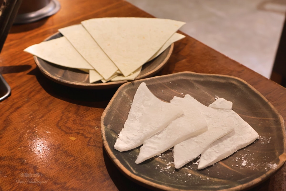 【台北/松山】彩豚屋 八德店:每人880元就能吃烤肉包生菜、韓式蒸蛋、海鮮煎餅、雞白湯,日韓混血烤五花肉專門店等你來發揮創意吃法! - 第20張圖 【台北/松山】彩豚屋 八德店:每人880元就能吃烤肉包生菜、韓式蒸蛋、海鮮煎餅、雞白湯,日韓混血烤五花肉專門店等你來發揮創意吃法!
