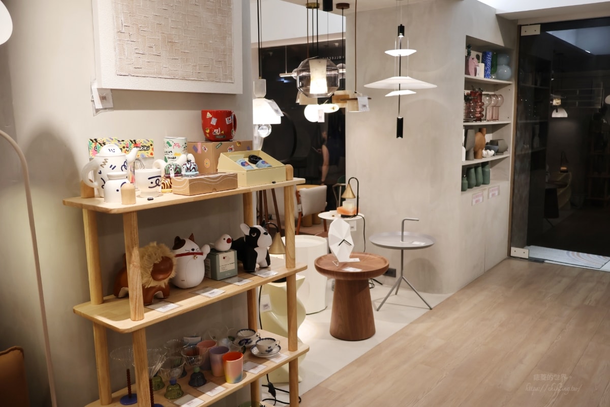 Hochoo好萩家居：近忠孝新生的各國質感家居選物店！從布料、木紋都可自由搭配的MIT傢俱訂製服務，替你打造心目中的理想生活。