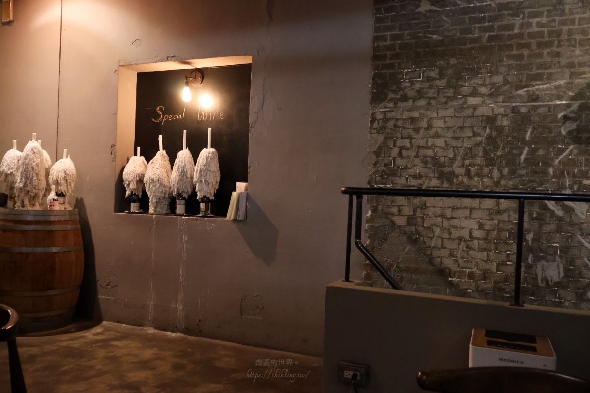【台北/中山】BeApe法國傳統餐酒館：油煙味好重但還是要吃羅西尼牛排。