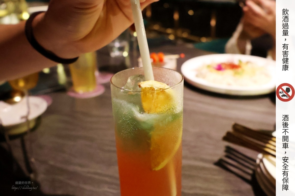 【台北/松山】四月餐酒館:市民大道上的質感系餐酒館,14款原創特調、章魚燒薯條、醒酒雞湯,姊妹聚會愛店名單加一! - 第24張圖 【台北/松山】四月餐酒館:市民大道上的質感系餐酒館,14款原創特調、章魚燒薯條、醒酒雞湯,姊妹聚會愛店名單加一!