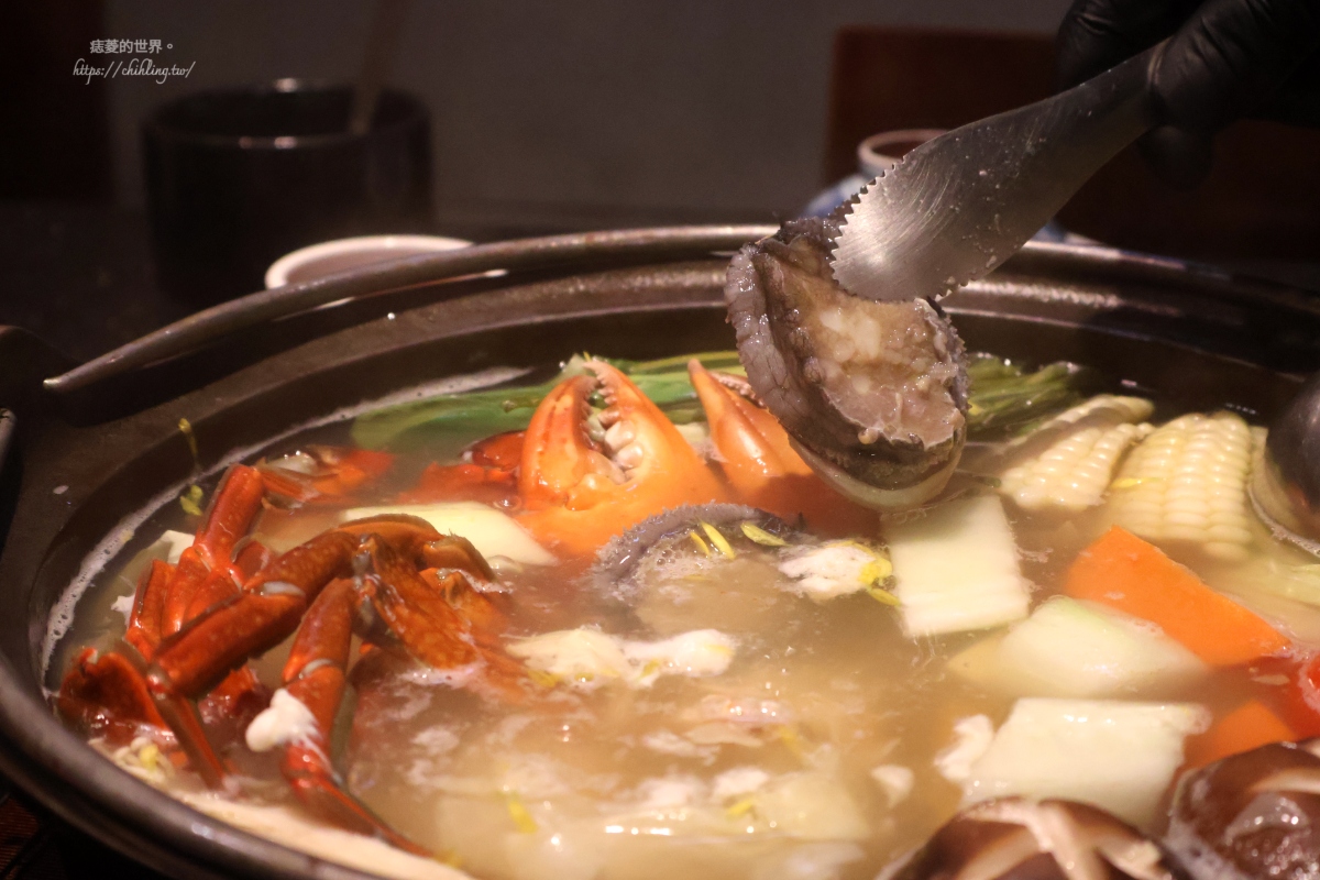 【國父紀念館美食】囍聚精緻鍋物|約會慶生首選專人服務高級火鍋餐廳,青蟳×牛小排海陸套餐超驚艷,滿額再贈爆卵海膽蛋糕! - 第13張圖 【國父紀念館美食】囍聚精緻鍋物|約會慶生首選專人服務高級火鍋餐廳,青蟳×牛小排海陸套餐超驚艷,滿額再贈爆卵海膽蛋糕!