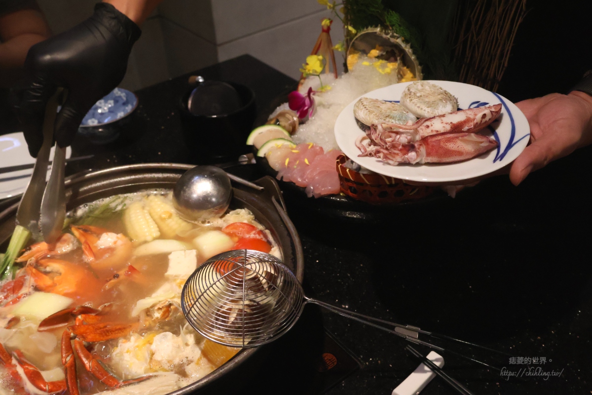 【國父紀念館美食】囍聚精緻鍋物|約會慶生首選專人服務高級火鍋餐廳,青蟳×牛小排海陸套餐超驚艷,滿額再贈爆卵海膽蛋糕! - 第14張圖 【國父紀念館美食】囍聚精緻鍋物|約會慶生首選專人服務高級火鍋餐廳,青蟳×牛小排海陸套餐超驚艷,滿額再贈爆卵海膽蛋糕!