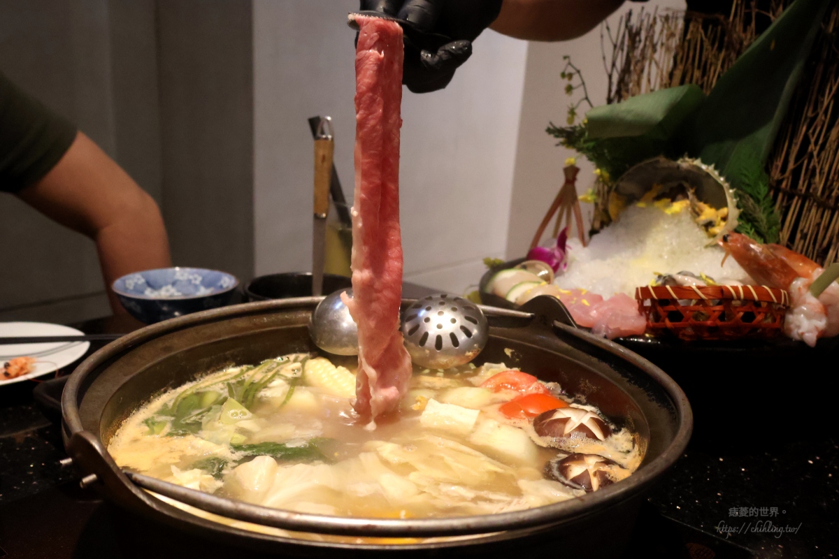 【國父紀念館美食】囍聚精緻鍋物|約會慶生首選專人服務高級火鍋餐廳,青蟳×牛小排海陸套餐超驚艷,滿額再贈爆卵海膽蛋糕! - 第19張圖 【國父紀念館美食】囍聚精緻鍋物|約會慶生首選專人服務高級火鍋餐廳,青蟳×牛小排海陸套餐超驚艷,滿額再贈爆卵海膽蛋糕!