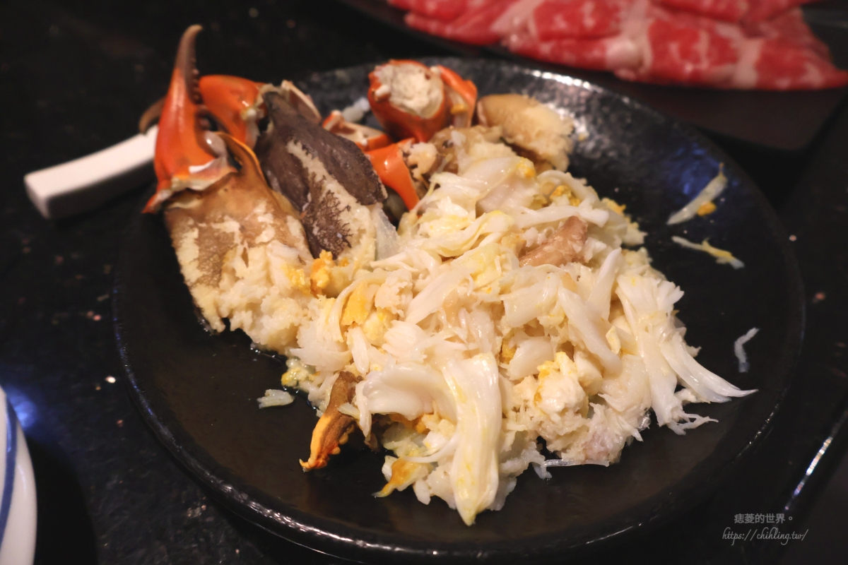 【國父紀念館美食】囍聚精緻鍋物|約會慶生首選專人服務高級火鍋餐廳,青蟳×牛小排海陸套餐超驚艷,滿額再贈爆卵海膽蛋糕! - 第17張圖 【國父紀念館美食】囍聚精緻鍋物|約會慶生首選專人服務高級火鍋餐廳,青蟳×牛小排海陸套餐超驚艷,滿額再贈爆卵海膽蛋糕!