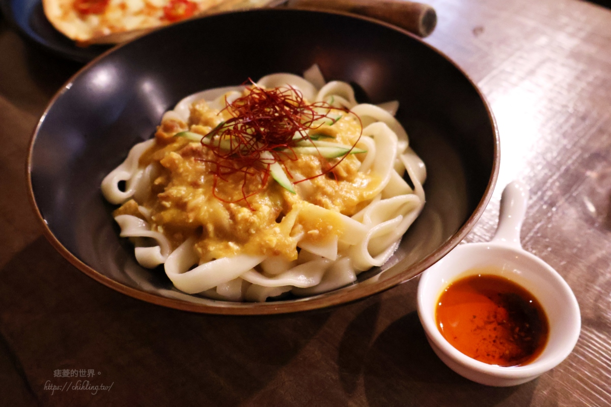 【國父紀念館餐酒館推薦】Pan House Wine & Bistro｜必吃黃金鹹蛋麵、週三生蠔之夜，東區輕鬆聚餐約會首選！
