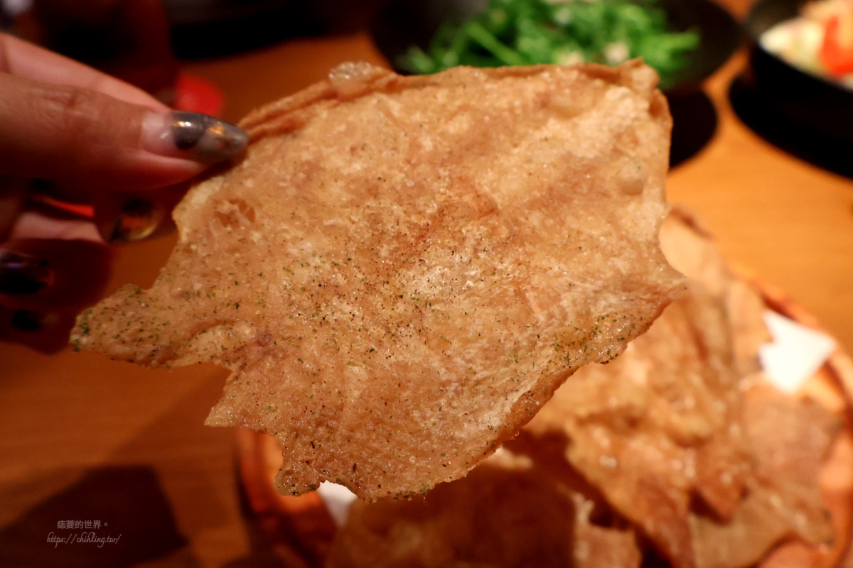 【小巨蛋美食】隱炭｜台北質感日式串燒餐酒館，雞皮仙貝、海膽奶油烏龍麵、自家製午仔魚推薦必點！