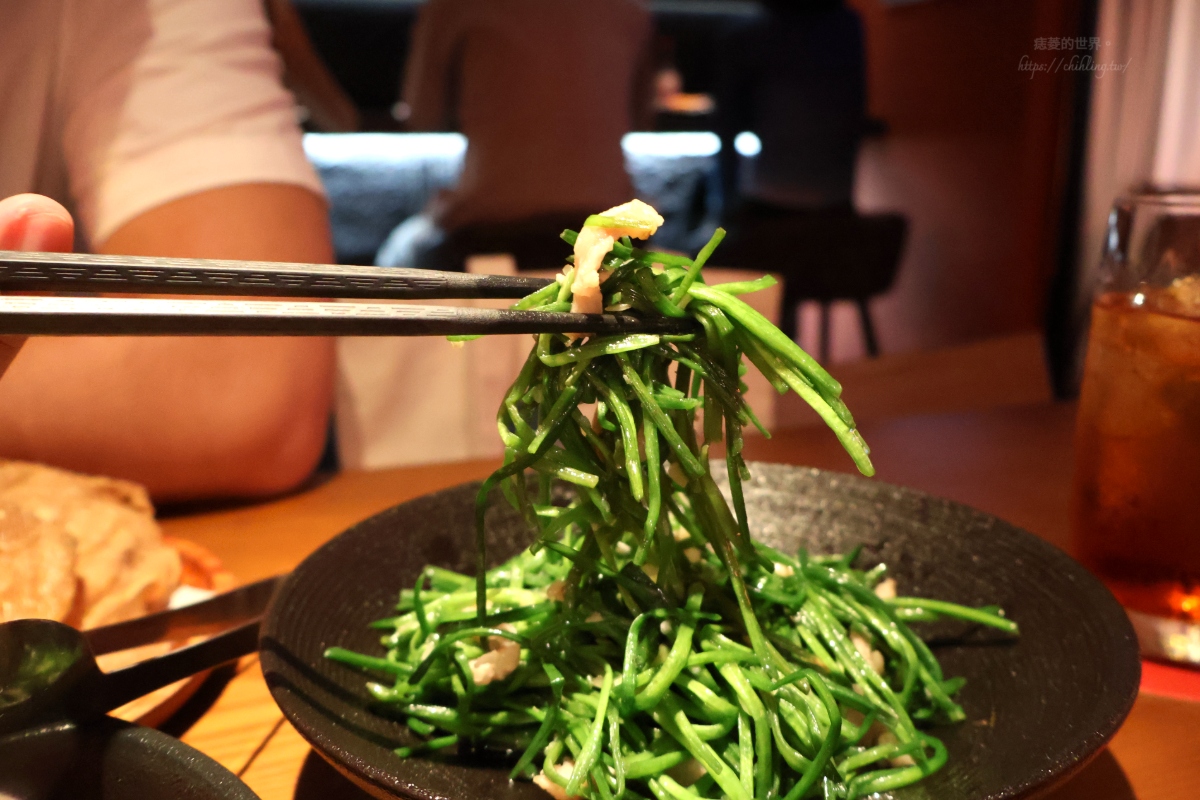 【小巨蛋美食】隱炭｜台北質感日式串燒餐酒館，雞皮仙貝、海膽奶油烏龍麵、自家製午仔魚推薦必點！