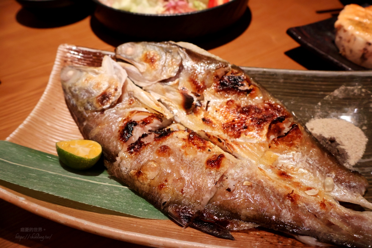 【小巨蛋美食】隱炭｜台北質感日式串燒餐酒館，雞皮仙貝、海膽奶油烏龍麵、自家製午仔魚推薦必點！