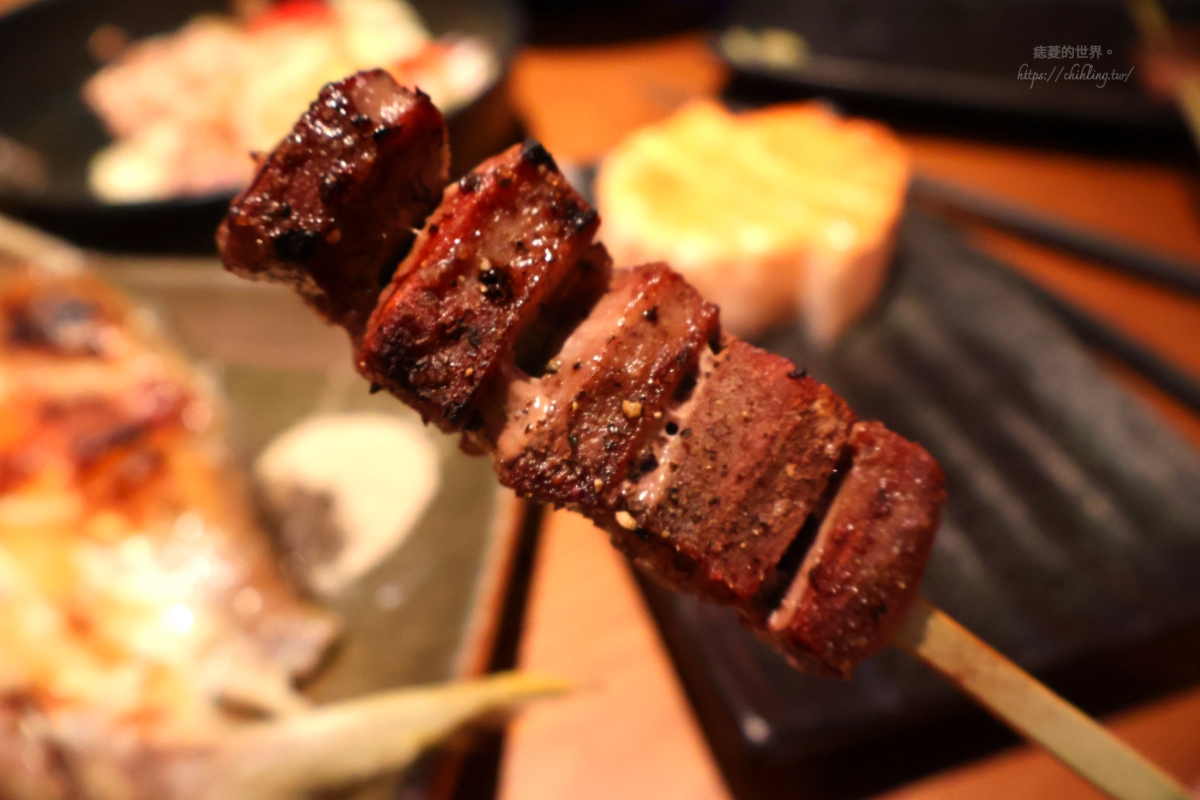 【小巨蛋美食】隱炭｜台北質感日式串燒餐酒館，雞皮仙貝、海膽奶油烏龍麵、自家製午仔魚推薦必點！