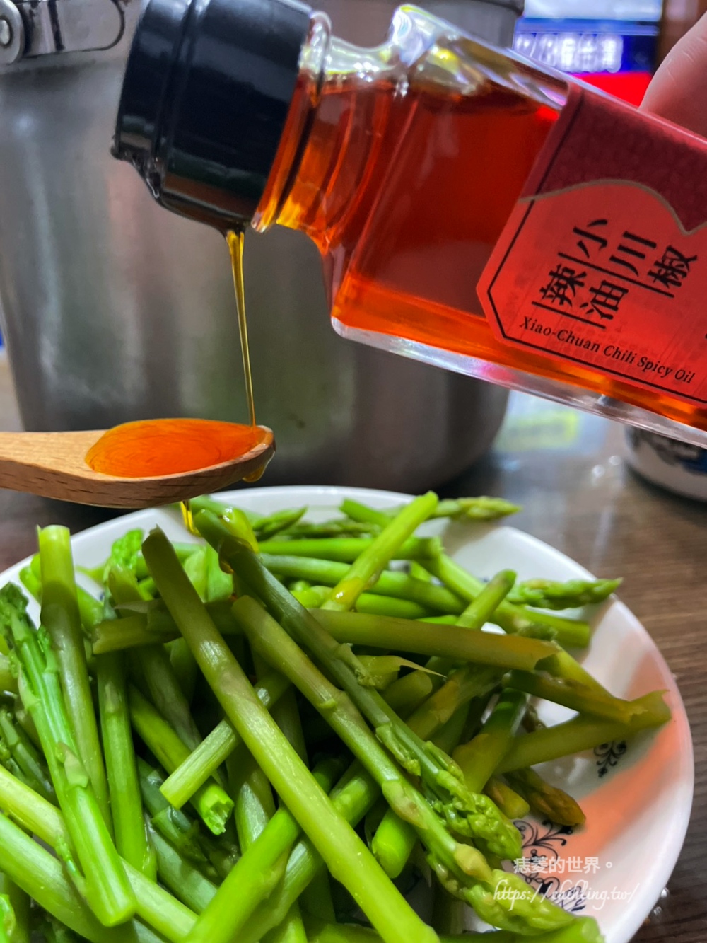 【大稻埕伴手禮推薦】杜甲A-Ma|亞洲首間辣椒辛香料概念店,將辣帶入日常,八味粉、辣油、剝皮辣椒都是我的必買清單! - 第14張圖 【大稻埕伴手禮推薦】杜甲A-Ma|亞洲首間辣椒辛香料概念店,將辣帶入日常,八味粉、辣油、剝皮辣椒都是我的必買清單!